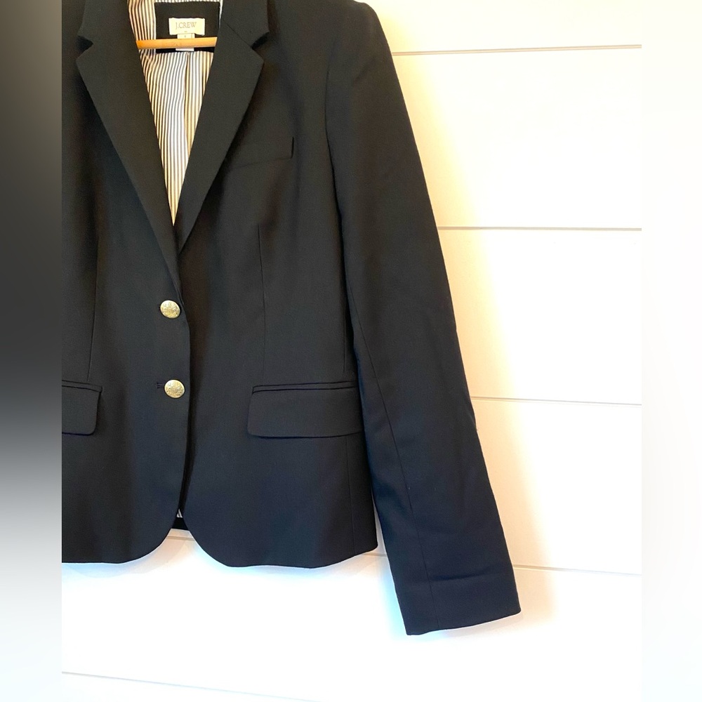 J. CREW women’s two-button blazer in BLACK wool blend. Size 6. - Picture 4 of 10